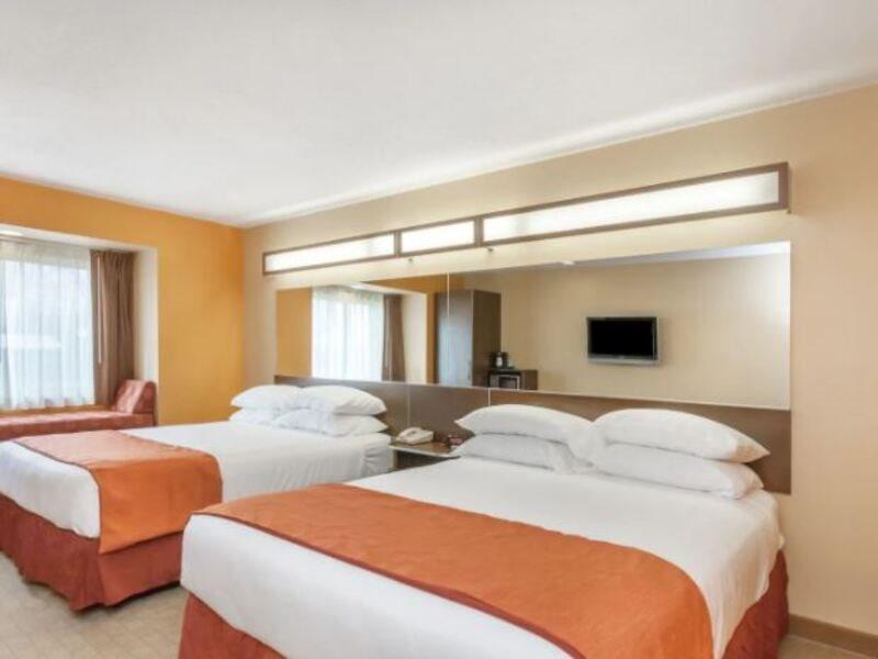 Microtel Inn & Suites By Wyndham Verona Exterior foto